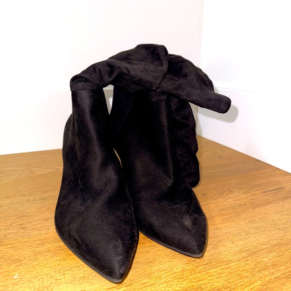 Black fake suede bootie
